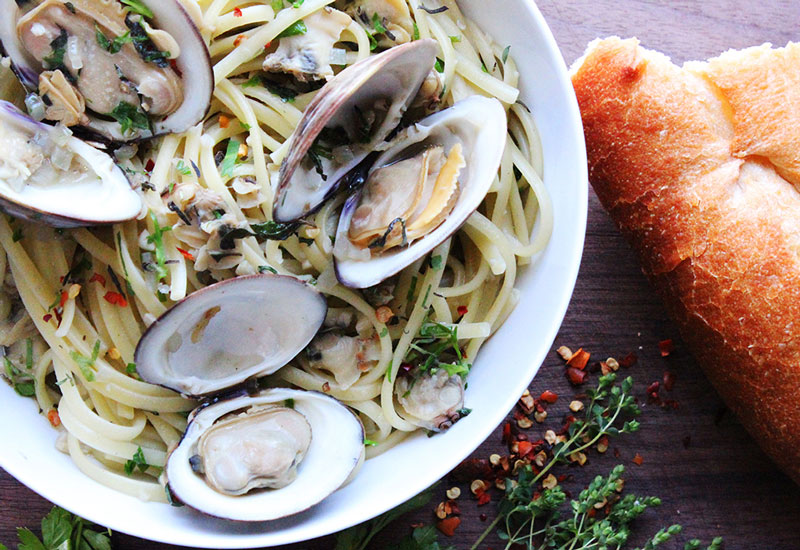 Linguine in White Clam Sauce