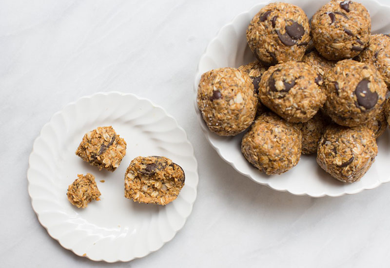 Quick and Easy Peanut Butter Chocolate Chip Energy Balls