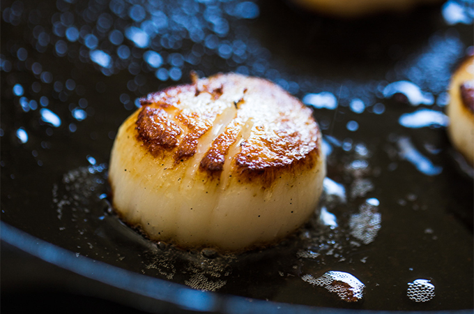 Seared Scallops in Pan
