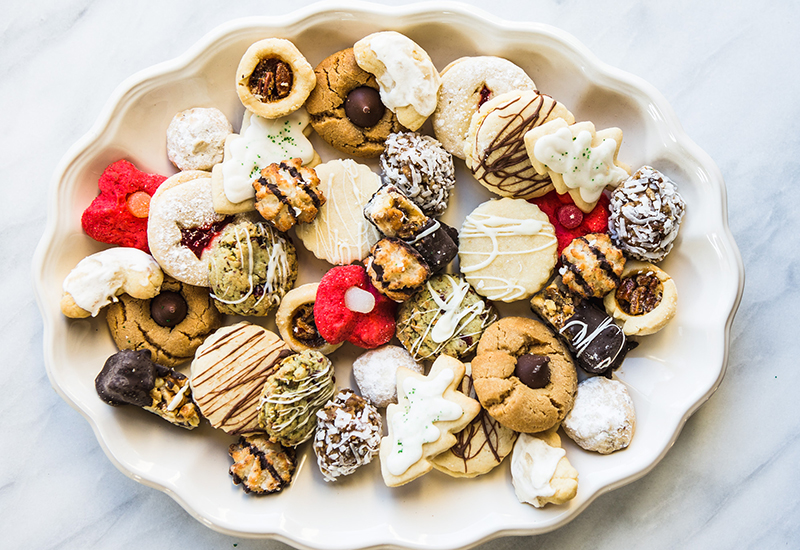 4 Christmas Cookies, 1 Dough