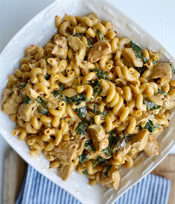 One-Pot Spinach Artichoke and Chicken Pasta