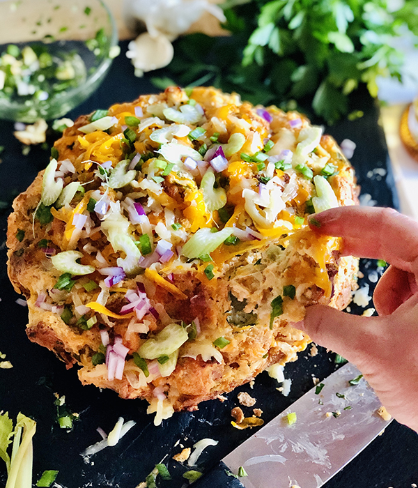 Loaded Buffalo Chicken Pull-Apart Bread