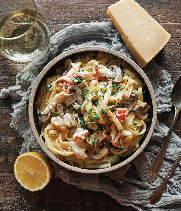 Creamy Lemon Crab Pasta