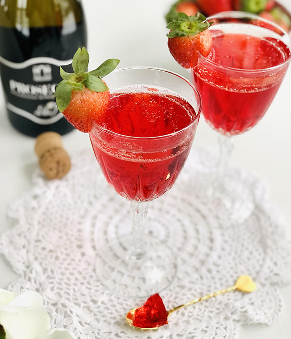 Strawberry Prosecco Jell-O Flutes