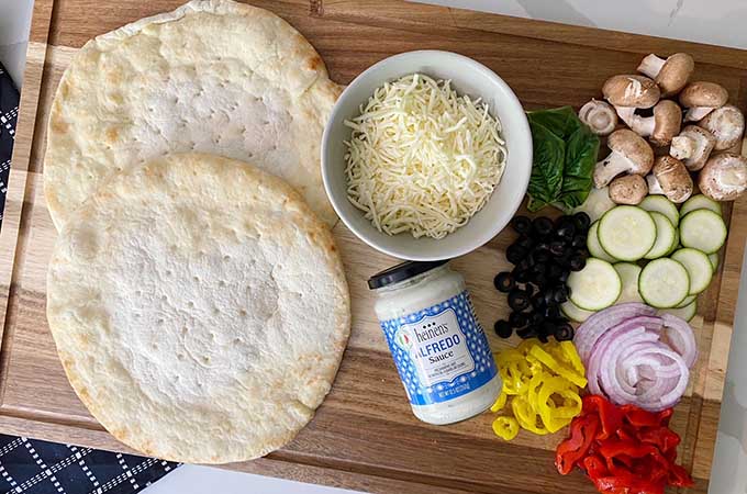 Grilled Veggie Alfredo Pizza