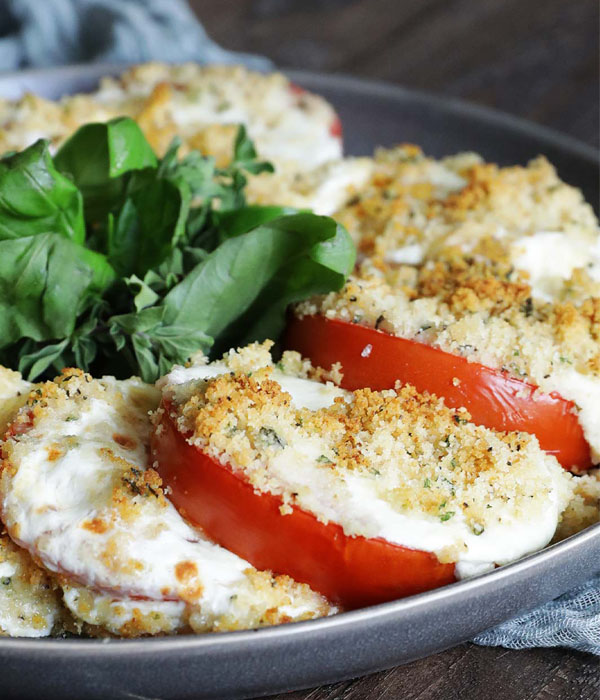 Mozzarella Baked Tomatoes