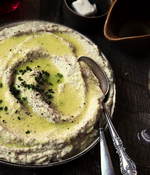 Vegan Roasted Garlic Mashed Cauliflower