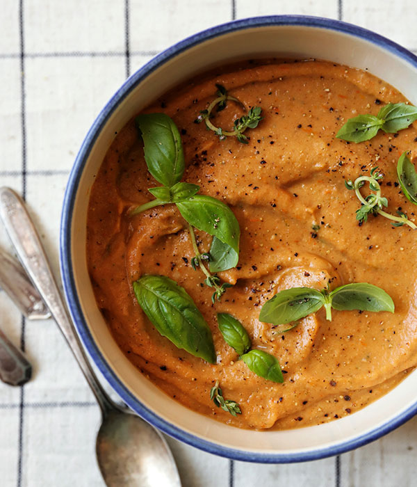 Vegan & Paleo Cauliflower and Tomato Bisque