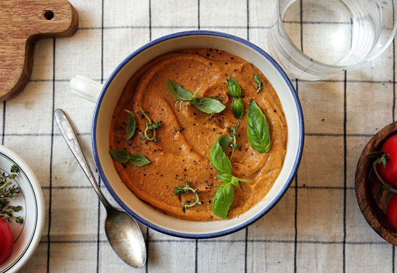 Vegan & Paleo Cauliflower and Tomato Bisque