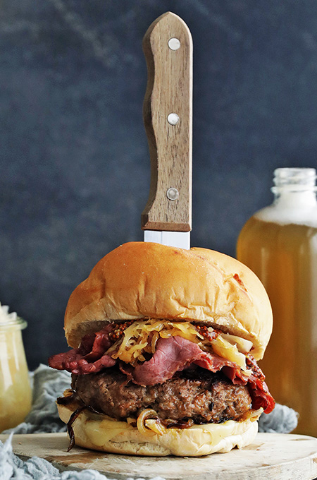 Brat Burger