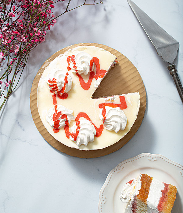 Fresh Strawberry Cream Cake