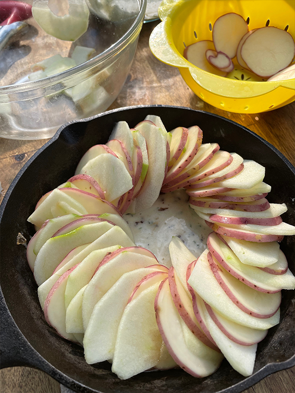 Apple Bacon Scallop Potatoes