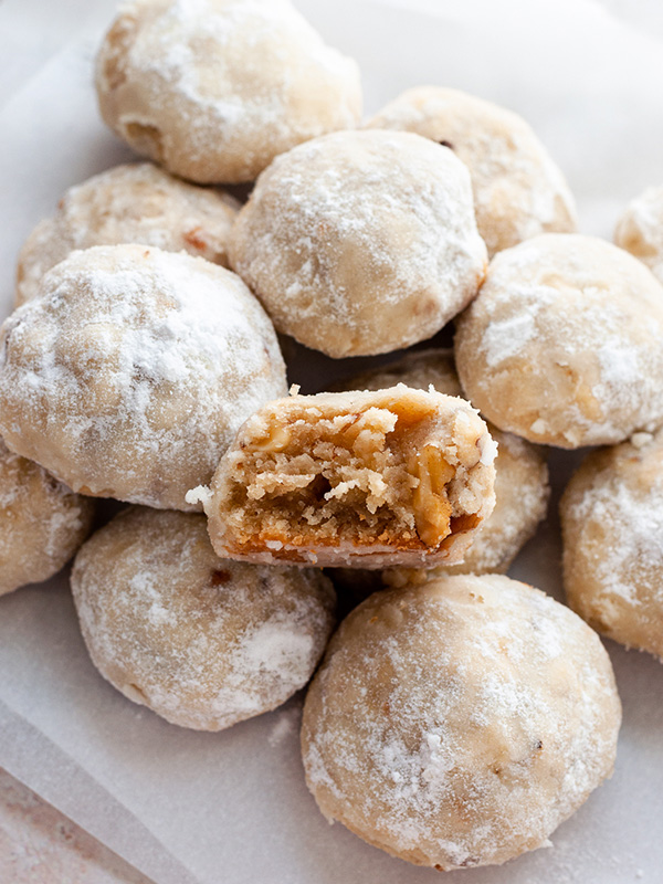 Holiday Tea Cakes