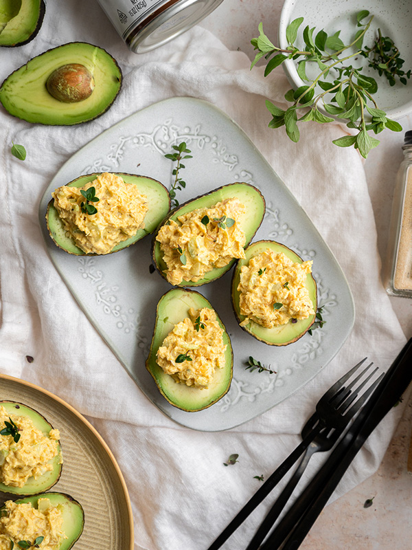 Turmeric Chickpea Avocado Boats