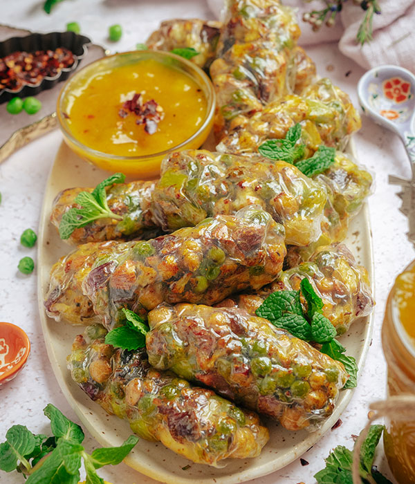 Spring Veggie Curry Rice Paper Rolls & Mango Cardamom Sauce | Heinen's ...