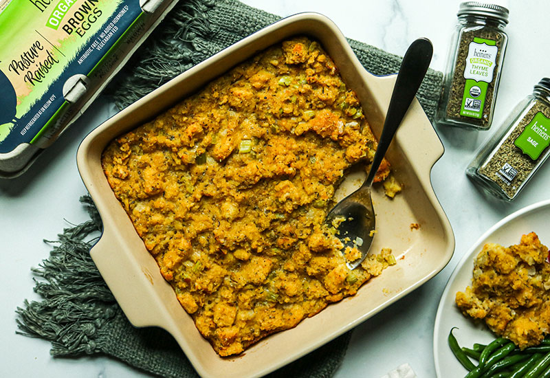 Easy Cornbread Dressing