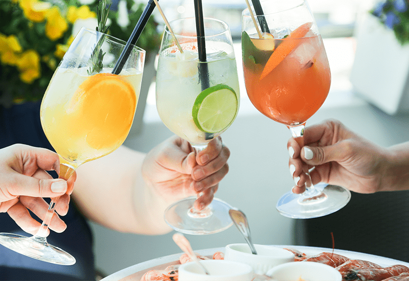 Summer Kick-off: Seasonal Drinks and Bites