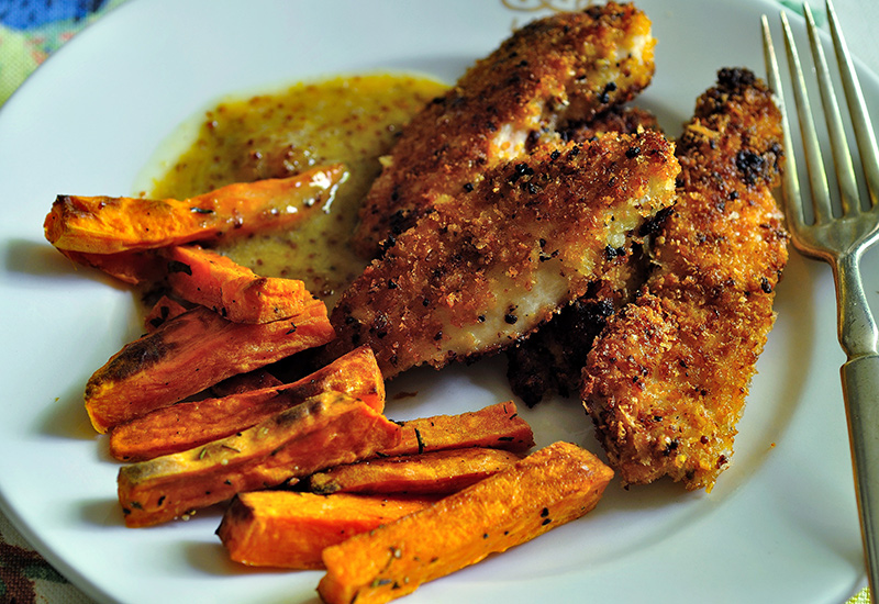 Chicken fingers with chutney