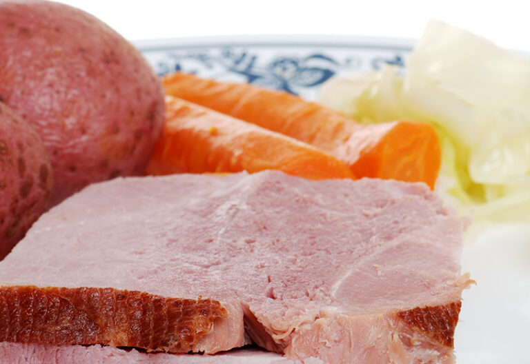 Sunday Comfort Cottage Ham with Cabbage, Potatoes and Carrots Heinen