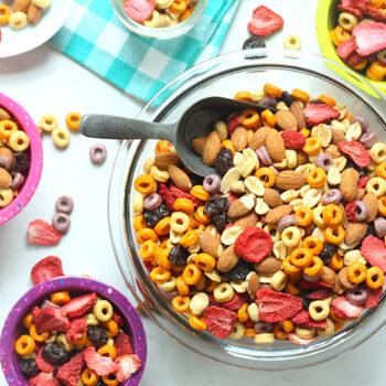 Fruity Summer Snack Mix