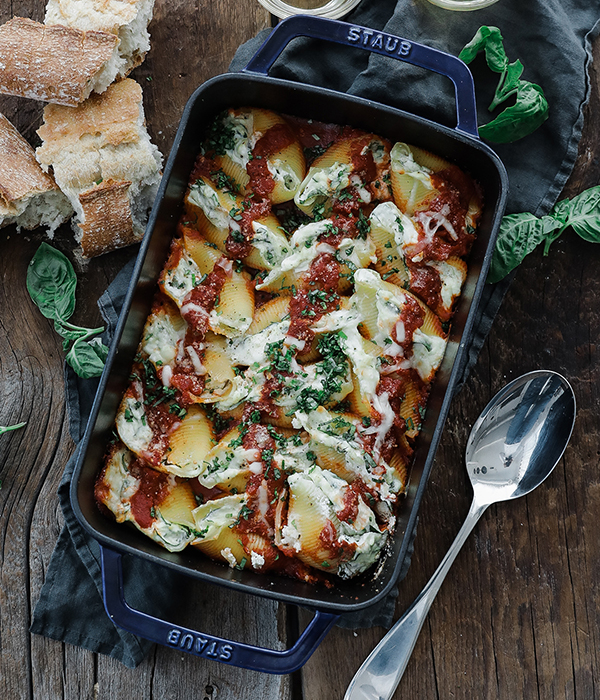 Spinach and Ricotta Stuffed Shells Complete
