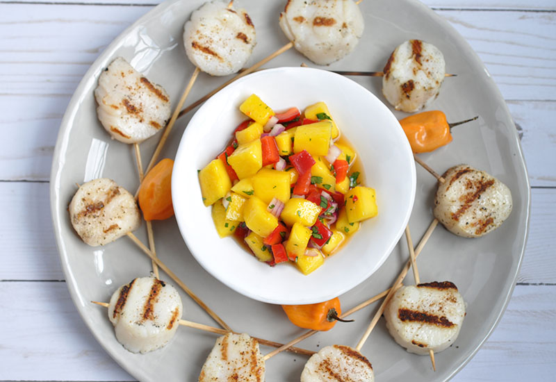 Grilled scallop kebabs with salsa