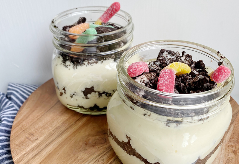 Dirt pudding in jars with gummy worms