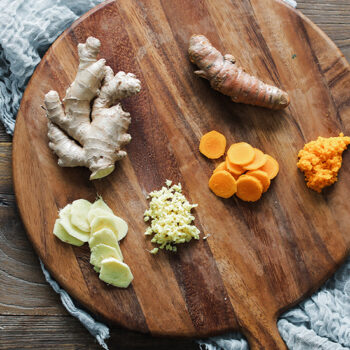 How to Prepare Fresh Ginger and Turmeric