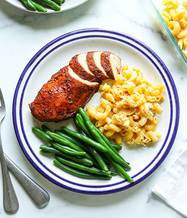 Blackened Chicken Breast with Mac and Cheese