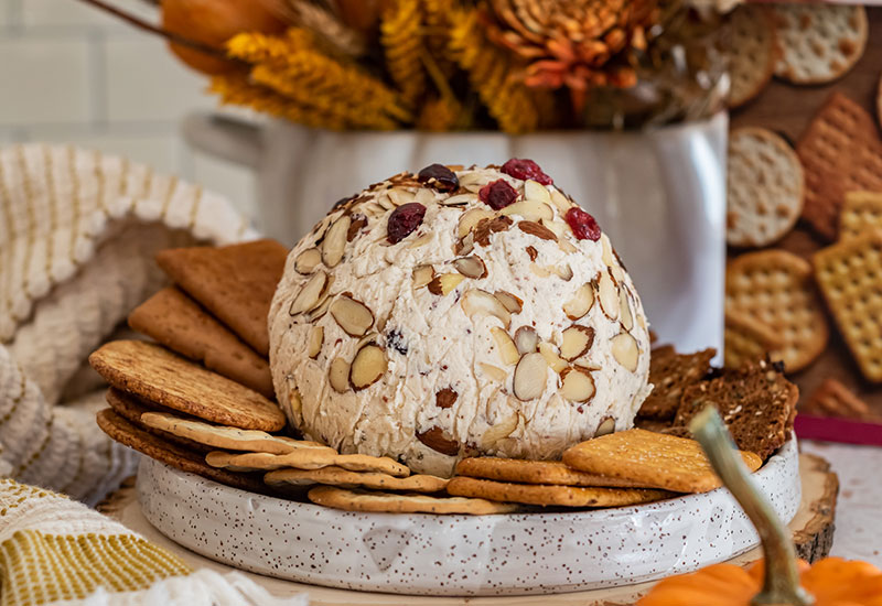 Cranberry and White Cheddar Cheese Ball
