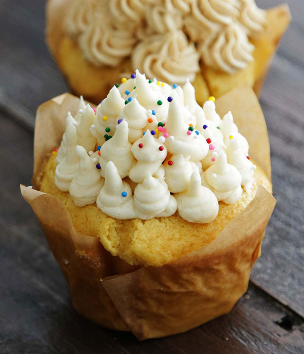 Buttercream Frosting on Cupcakes