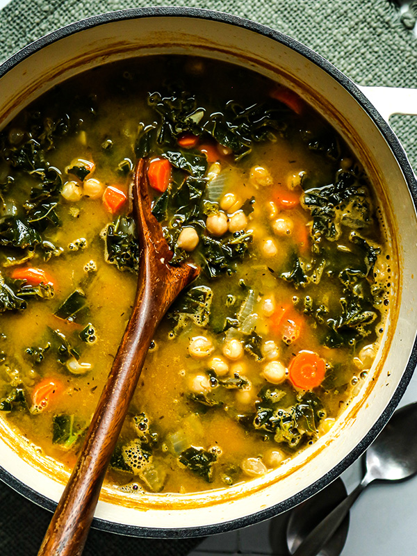 Chickpea Soup with Kale 
