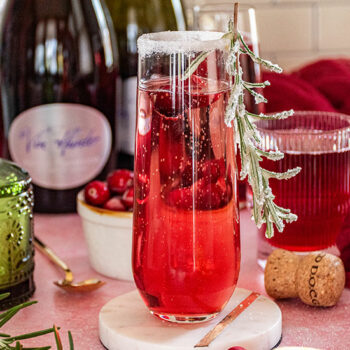 Cranberry Mimosa with Vin Hunter Prosecco Bottle